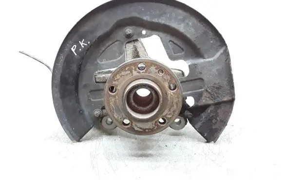 Front wheel hub spindle knuckle