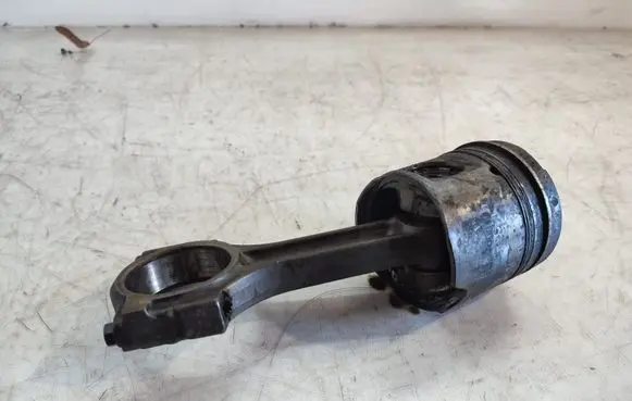 Renault Espace III Piston with connecting rod