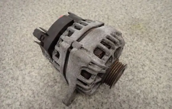 Nissan Note (E11) Generator/alternator