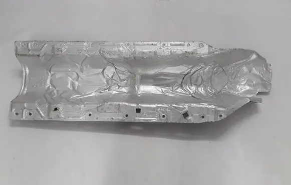 Renault Megane IV Exhaust heat shield 747519072R