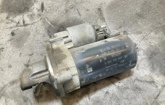 BMW 5 E60 E61 Starter motor 7515390 0001108401 515391