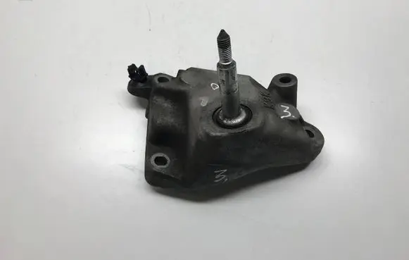 Nissan Qashqai Engine mounting bracket 8200277203