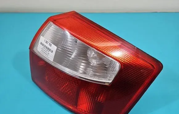 Rear/tail lights