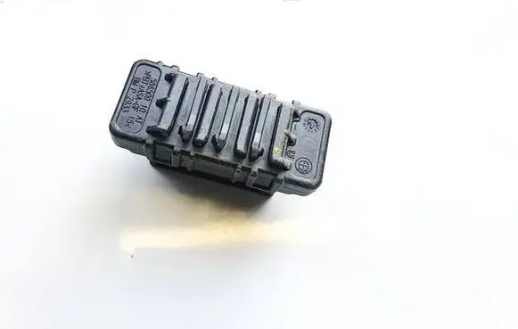 BMW i3 Other relay 58650910at