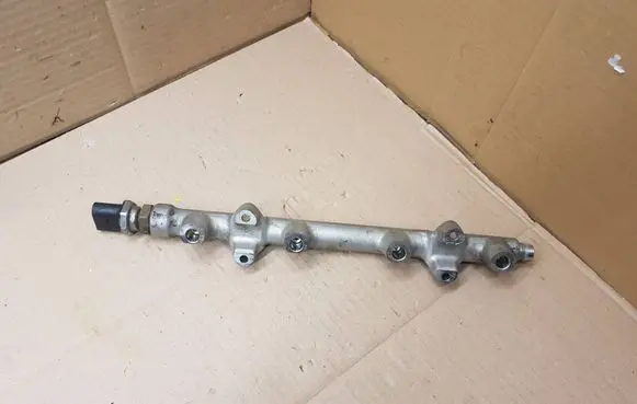 Volkswagen Golf VII Fuel main line pipe 05E133320