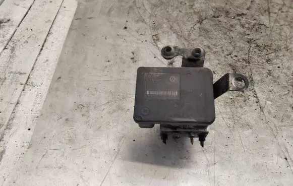 Skoda Octavia Mk2 (1Z) ABS Pump 1C0907379L 10096003343 00001964D0