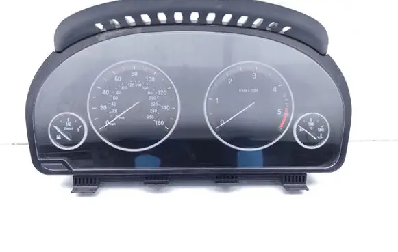 BMW 5 F10 F11 Speedometer (instrument cluster) 9265181 1711799 63001821