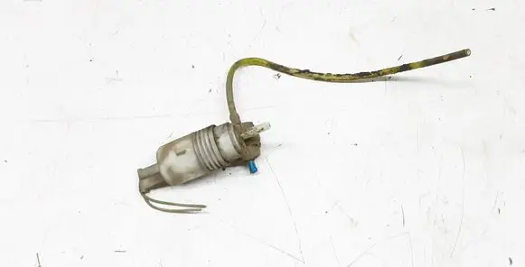 Volkswagen Transporter - Caravelle T4 Windscreen/windshield washer pump