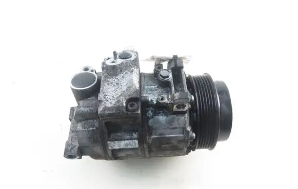 Mercedes-Benz C W204 Air conditioning (A/C) compressor (pump) 0022305011 Z0006496A