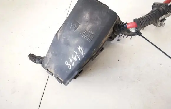 Volvo V70 Fuse box set 6g9t14a076ma 6g9t-14a076-ma