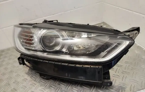 Ford Mondeo MK V Headlight/headlamp DS7313W029AE L2502A011AA