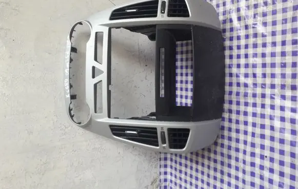KIA Ceed Dash center air vent grill 974101H000