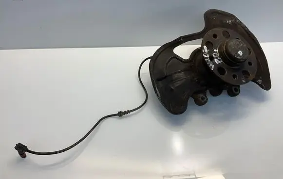 Mercedes-Benz E C207 W207 Front wheel hub