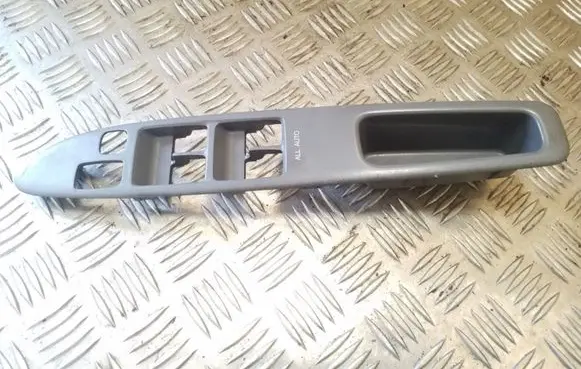 Toyota Avensis Verso Front door window switch trim 7423244130