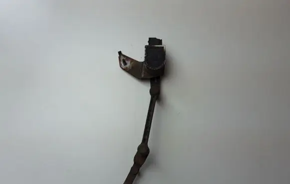 Volvo V70 Rear air suspension level height sensor 8G9N3C492AA