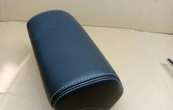 Skoda Octavia Mk2 (1Z) Rear seat headrest