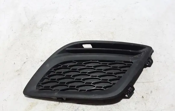 Volvo XC60 Front bumper lower grill 31290657
