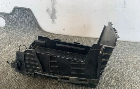 Opel Grandland X Battery tray 