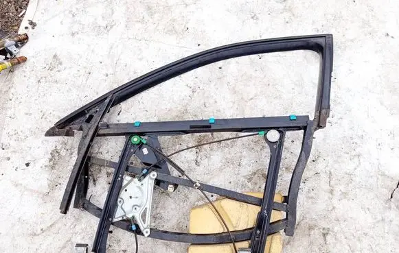 Audi A4 S4 B5 8D Front door window/glass frame 