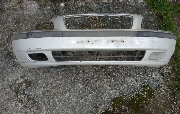 Volvo V70 Front bumper