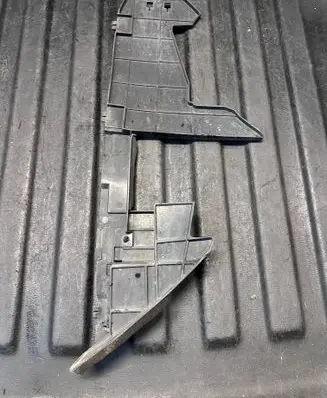 Infiniti FX Intercooler air guide/duct channel 921841CA0A
