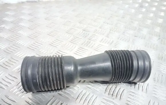 Air intake hose/pipe