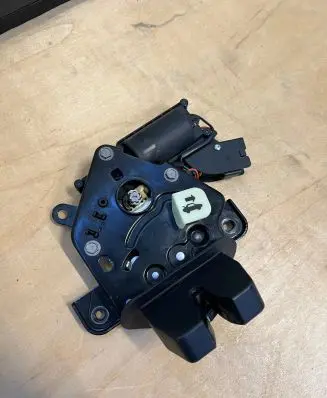 Tesla Model Y Loading door lock 150060400B