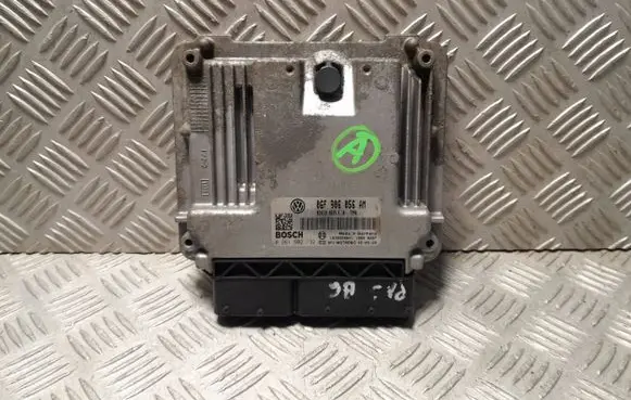 Volkswagen PASSAT B6 Engine control unit/module 06F906056AM 0261S02132 1039S09841