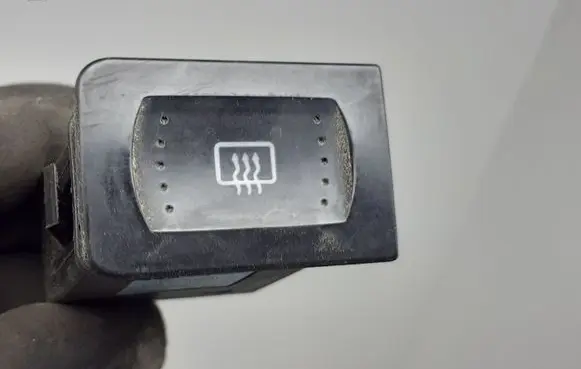 Volkswagen New Beetle Windscreen/window heater switch 1C0959621