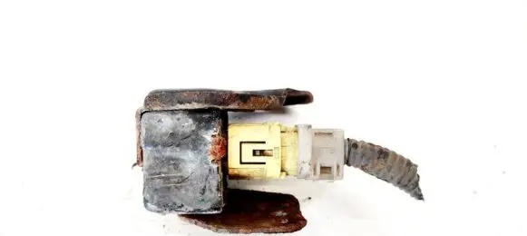 Toyota RAV 4 (XA20) Airbag deployment crash/impact sensor