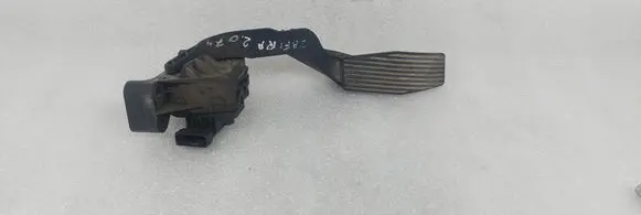 Accelerator throttle pedal