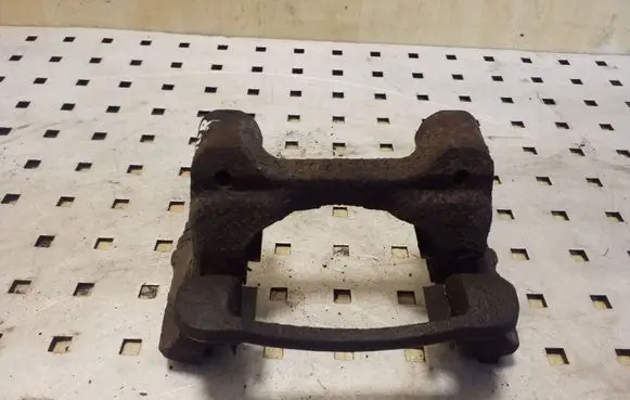 Hyundai i40 Brake caliper pad carrier rear 