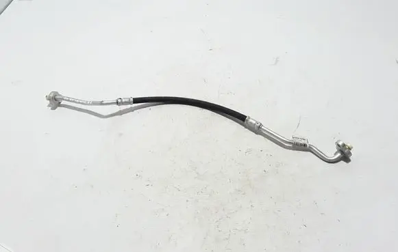Volvo XC60 Air conditioning (A/C) pipe/hose 32226282