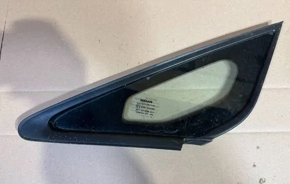 Nissan Note (E12) Front door vent window glass four-door 43R00048 DOT24M188AS2