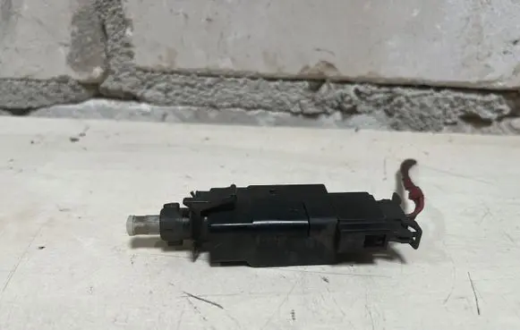 Mercedes-Benz E W211 Brake pedal sensor switch A0015454009