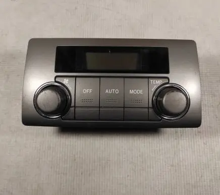 Toyota Highlander XU40 Climate control/heater control trim 5590048020