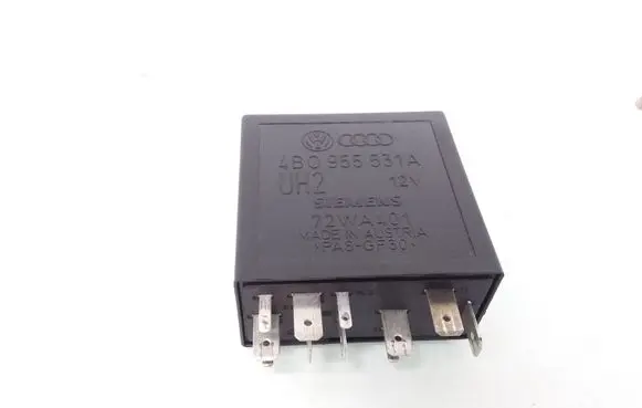 Audi A6 S6 C5 4B Window wiper relay 4B09555531A 72WA401