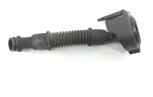 Mercedes-Benz B W245 Oil fill pipe A6400100369