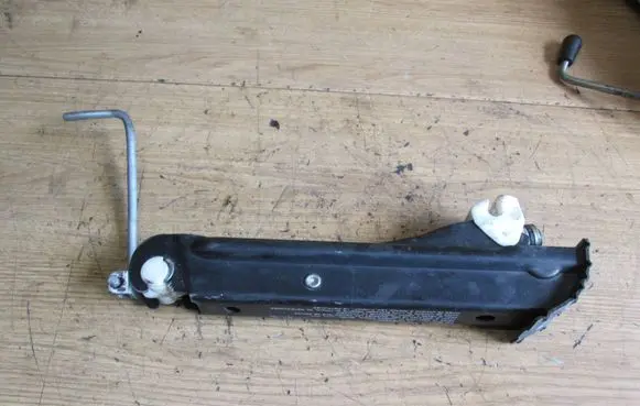 Opel Zafira B Lift Jack 9191486 2102549