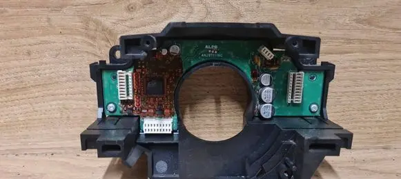 Volvo V70 Multifunctional control switch/knob 30710947