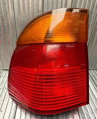 BMW 5 E39 Rear/tail lights 8371324