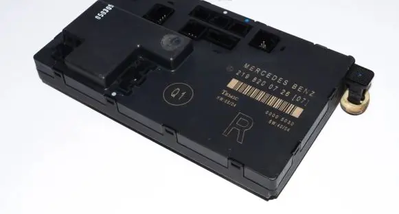 Mercedes-Benz CLS C219 Door control unit/module A2198200726