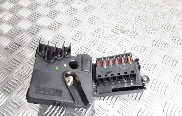 Mercedes-Benz E W211 Other control units/modules 2119820402