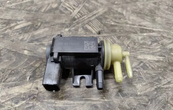 Volkswagen Caddy Turbo solenoid valve 1K0906627B