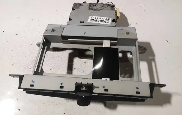 Toyota Avensis T250 Screen/display/small screen 8611005020