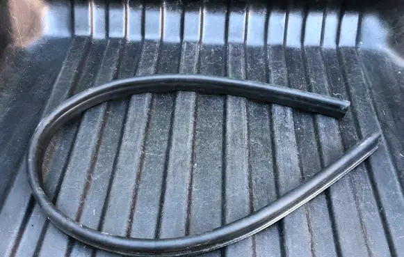 Audi A4 S4 B9 Engine compartment rubber 8W0823723A