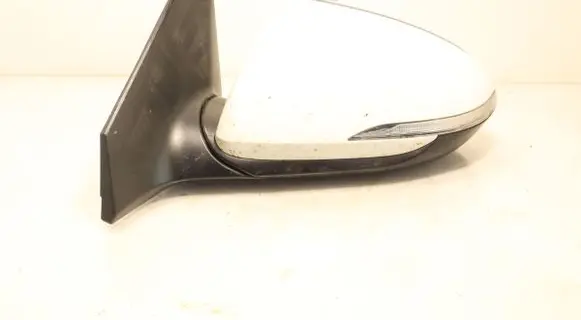 Hyundai Elantra VI Front door electric wing mirror E4044782