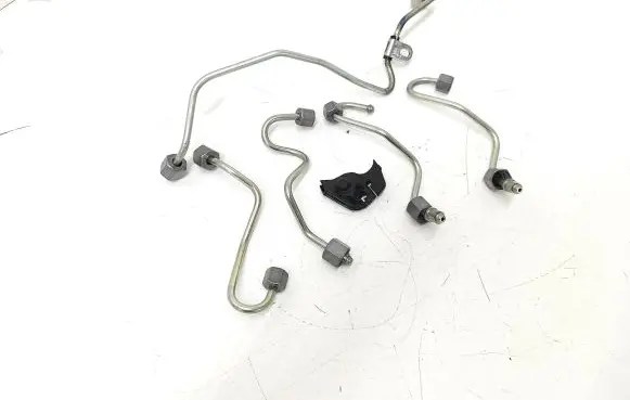 Renault Talisman Fuel injector supply line/pipe 