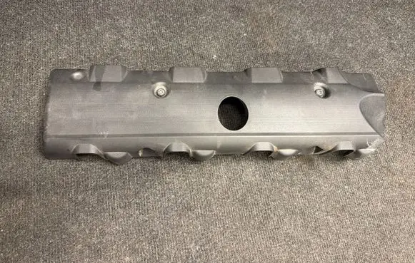 Chevrolet Camaro Engine cover (trim) 