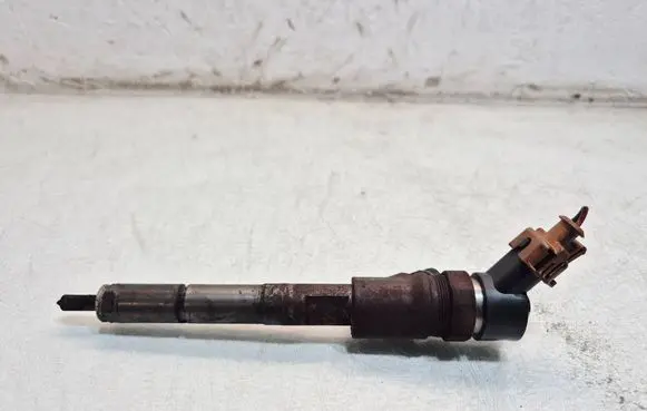 Toyota Corolla E140 E150 Fuel injector 2367033040